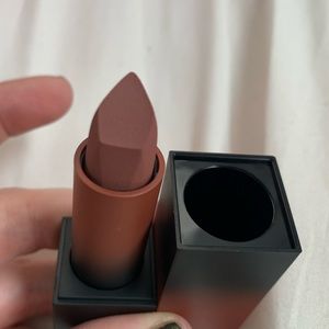 Huda beauty matte lipstick in “first kiss”